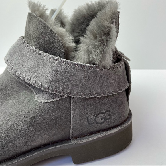 NWT UGG McKay Bootie - Picture 2 of 6